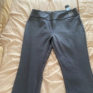 *NWT* The Whitney Pull on Pant